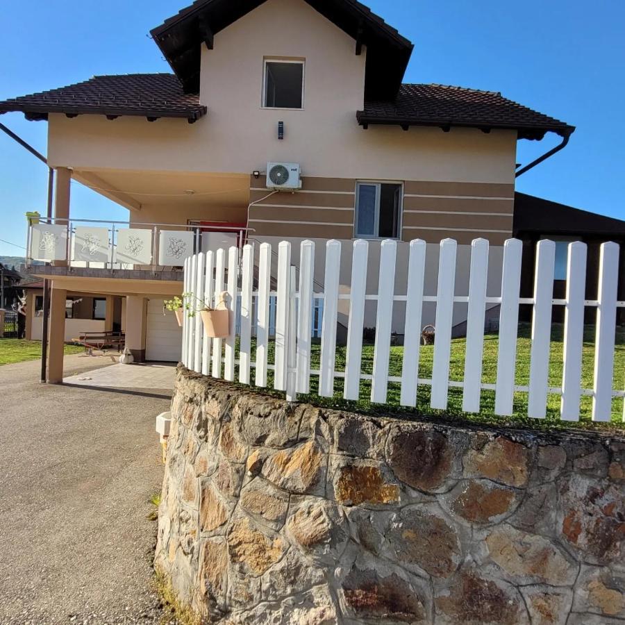 Apartmani Apolon Врдник Экстерьер фото